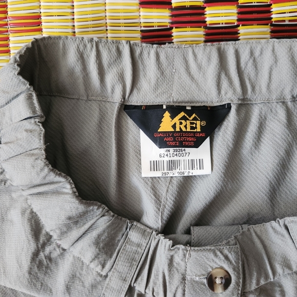 Women REI Vintage 2pc. Sz Small. Light Olive tone. EUC. - Picture 10 of 13